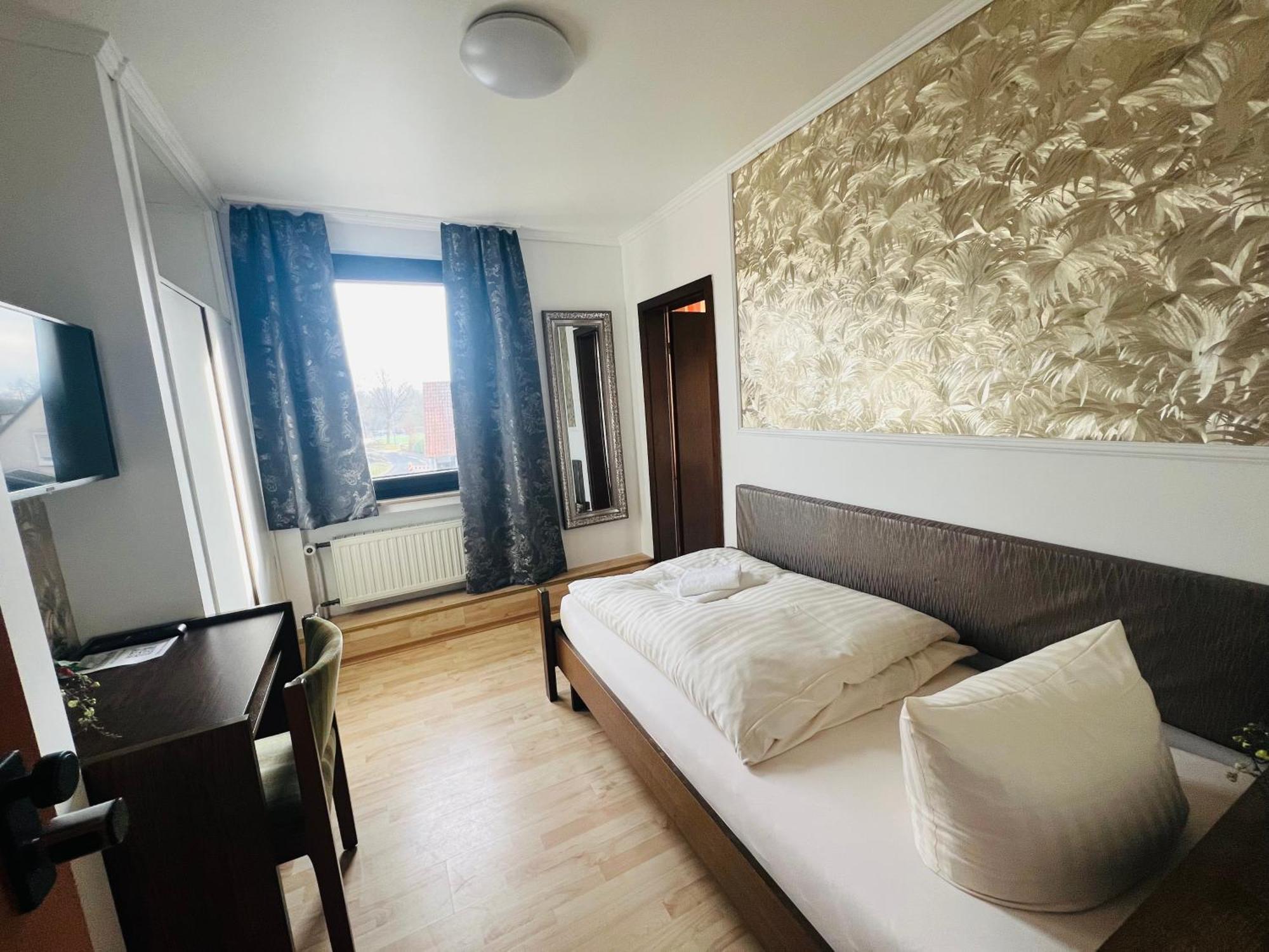 Hotel Ellermann Vlotho Ngoại thất bức ảnh